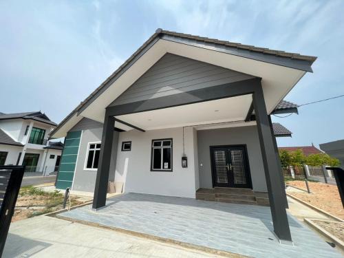 Kampung Bukit Tok Beng House | Kieara Holiday Guest House