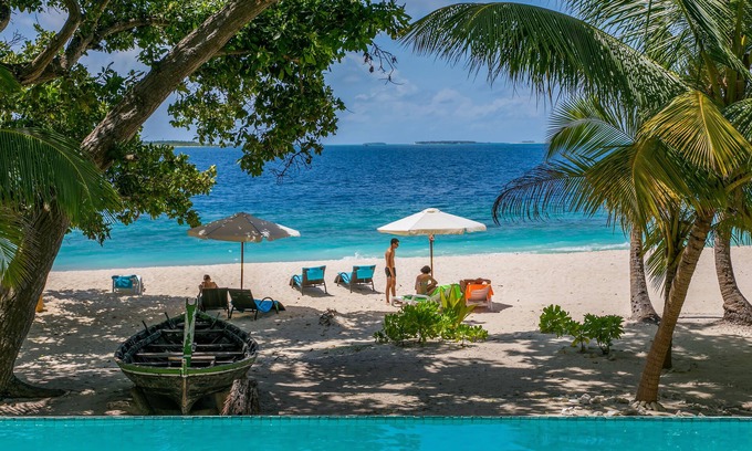 Dharavandhoo Hotel | Kiha Beach