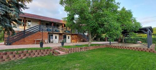 Badacsonytordemic Apartment | Kikötő Vendégház