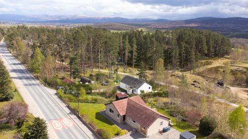 Newtonmore House | Killiechangie House