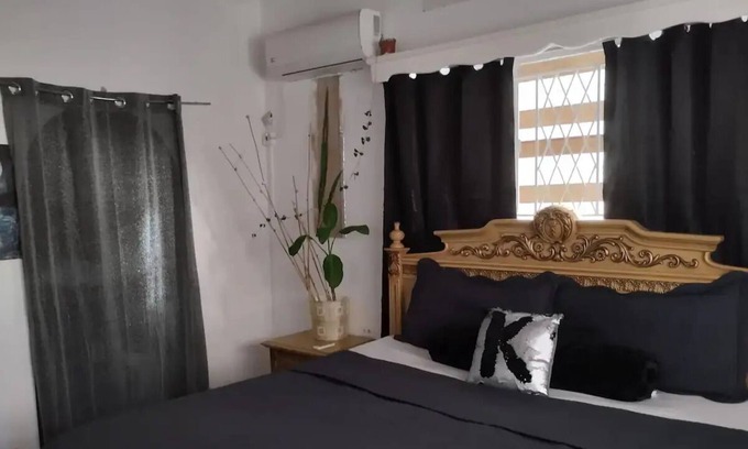 Woodbrook Apartment | King Bed in the City