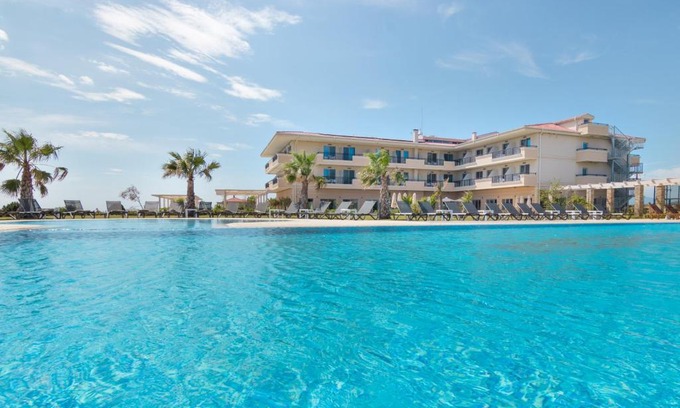 Maroneia-Sapes Hotel | King Maron Wellness Beach Hotel