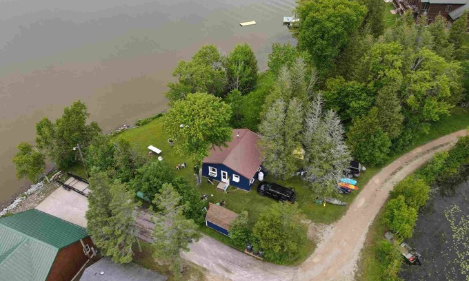 Moran Cabin | King's Cabin: Watch the Colors Change Over the Lake – Fall in Love with Autumn Again