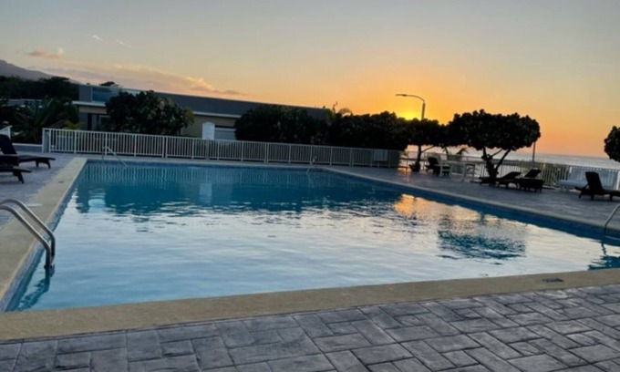 St. Ann's Bay Villa | KING SIZE Villa with Pool and beach