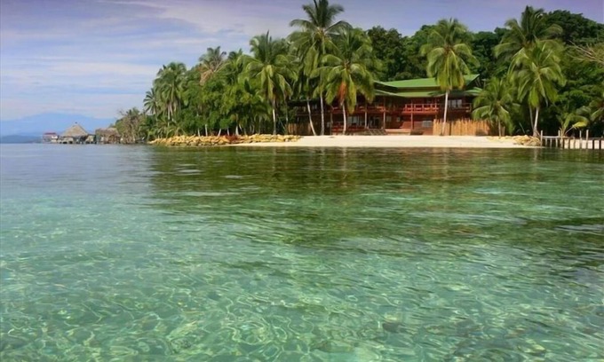 Carenero Island Bed & Breakfast | King Suites Ocean View Sand Level