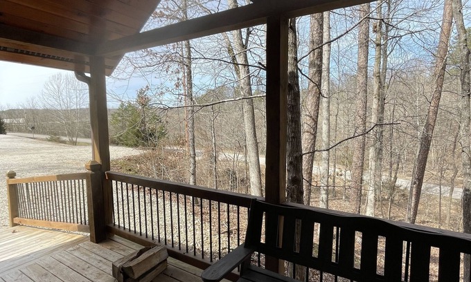 Van Buren Cabin | Kings Cabin on the edge of town only 1/2 mile from Current River !