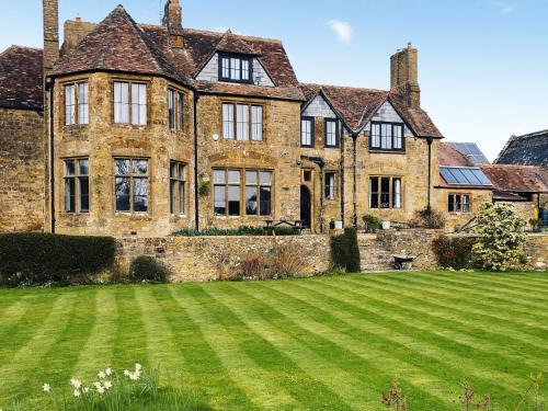 Stoke Abbott House | Kirk Cottage