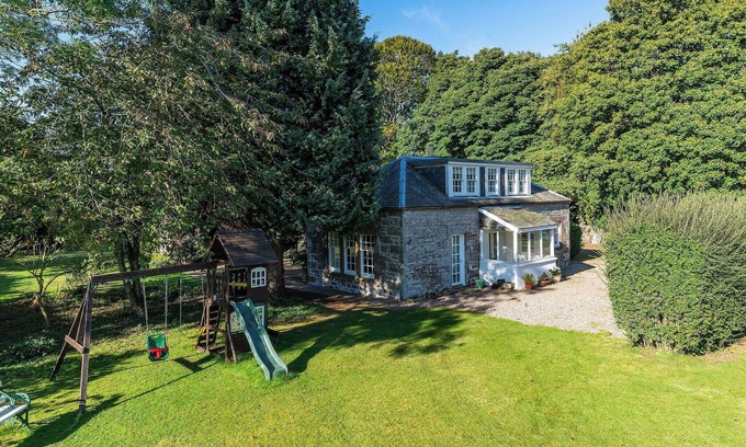 Murthill Cottage | Kirkgate Cottage – Countryside Living