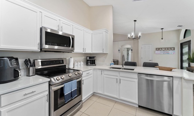 Indian Point House | Kissimmee/20 mins to Disney/Private Heated Pool