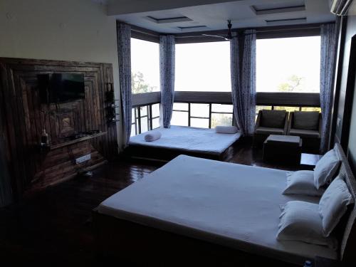 Silghat Resort | Koliabor Manor