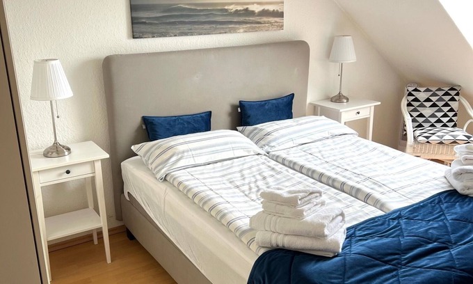 Altenhagen Apartment | Komf. Mod. Apartment with sitting area in the garden near Steinhuder Meer