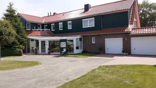 Utarp Apartment | Komfort 4 Sterne Wohnung " Flut " für 4 Erw Kleinkind in Ostfriesland