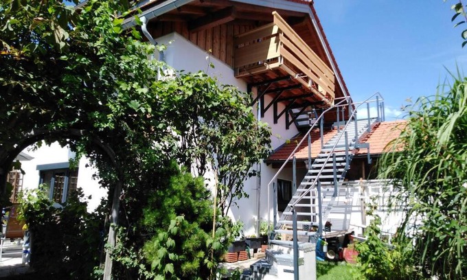Sonthofen Apartment | Komplette Dachwohnung mit Balkon und Bergblick