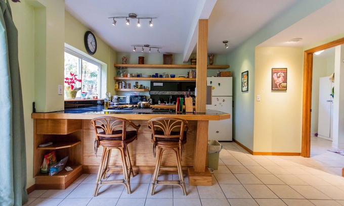 Kona Palisades Apartment | Kona Coast View Guest Apartment -long term renters welcome!