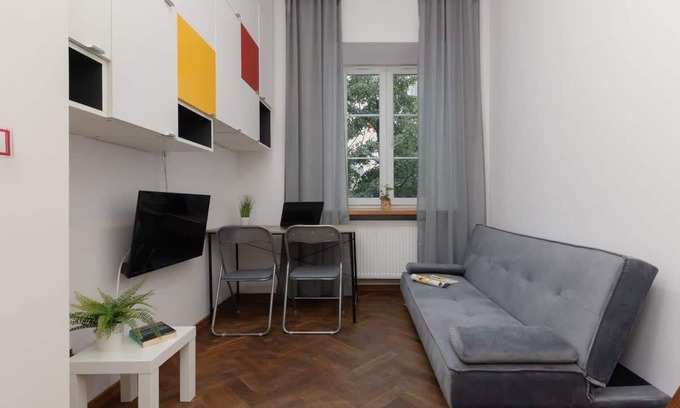 Nowa Praga Apartment | Konopacka 6 | Functional Studio | Desk