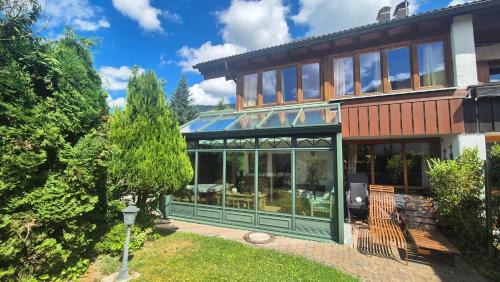 Oberstaufen Apartment | Konstanzer Bergblick mit Wintergarten