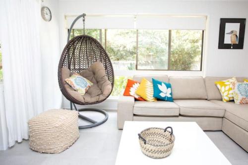 South Golden Beach House | Kookaburras at South Golden - 9min walk to idyllic beach