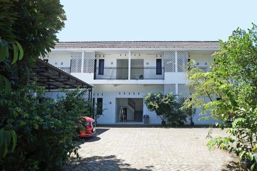 Blitar Hotel | Kost Putih Syariah