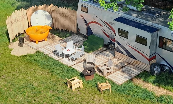 Het Geheul House | Kromven On Wheels