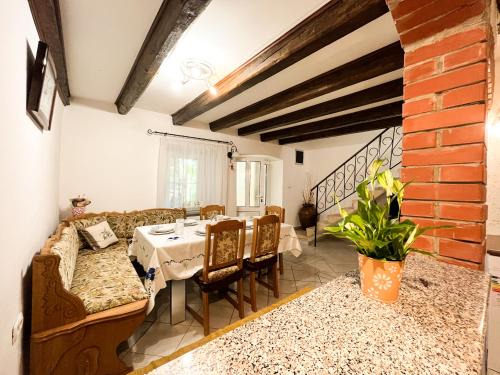 Mali Vareski Apartment | KUĆA ZA ODMOR ROMANO