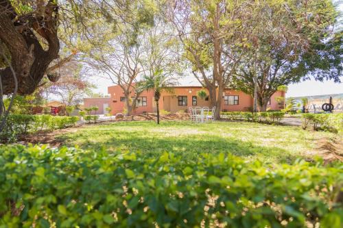 Molepolole Bed & Breakfast | Kwena Cottage