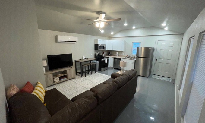 Sallisaw House | Kyn’s Kozy Kabin