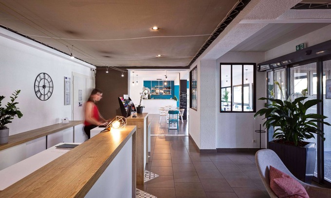 Saint-Genis-Laval Hotel | Kyriad Lyon Sud Saint Genis Laval