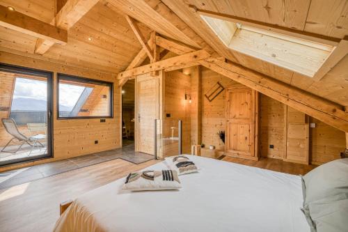Epagny-Metz-Tessy Apartment | l'écureuil, chez le charpentier d'antan, la chaleur du bois, le calme de la campagne