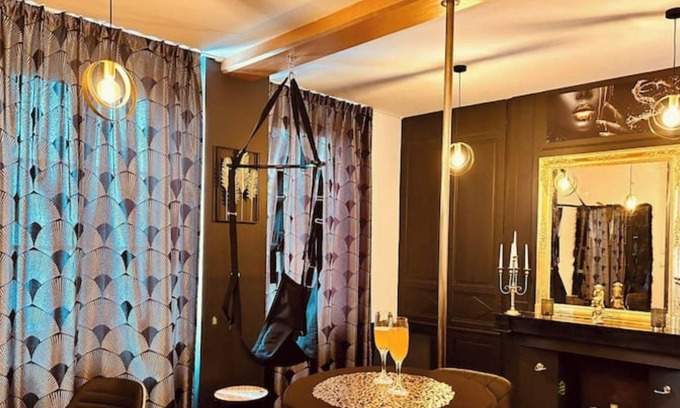 Illiers-Combray Apartment | « L'étreinte Dorée »