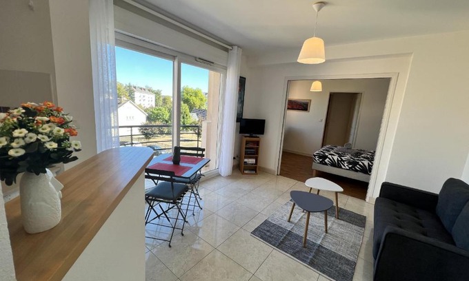 Le Mans Apartment | L'alienor - Parking - Hôpital - 2 Pers - Rêve au Mans