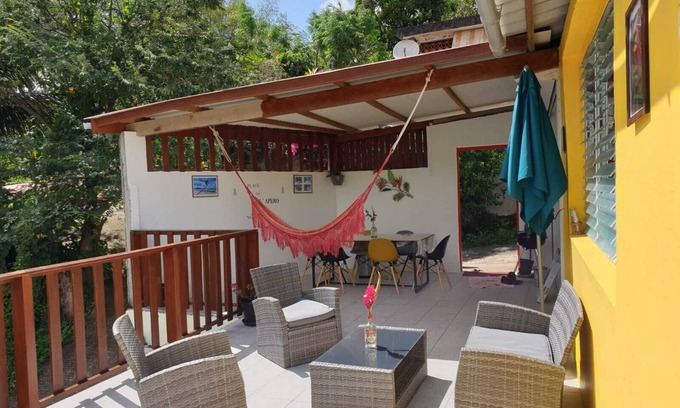 Le Robert House | L'ALPINIA, house with garden, peaceful and quiet. beach, airport 15mn away