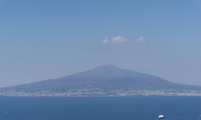 Monte Chiaro Apartment | L 'Antica Pigna Chateau - Olive Tree Apartment