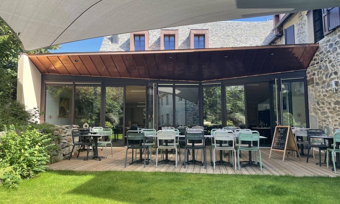 Sainte-Genevieve-sur-Argence Hotel | L'Argence