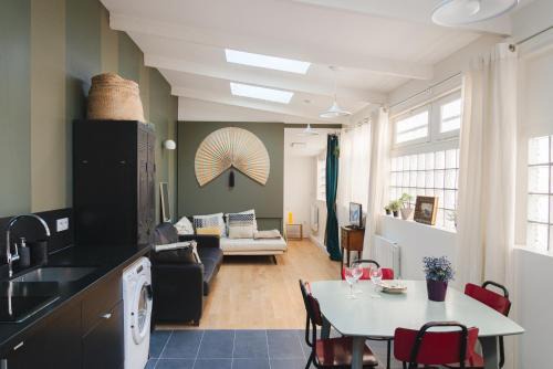 Pere Lachaise Apartment | L'atelier de Luc, Paris 20eme