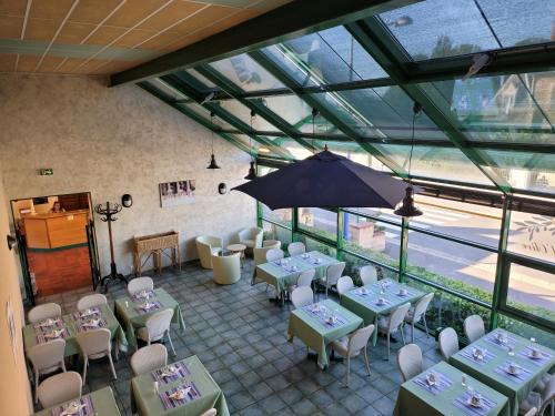 Dompierre-sur-Besbre Hotel | L'AUBERGE DE L'OLIVE
