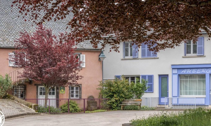 Vernines House | L'auberge + Entre Lacs et Volcans