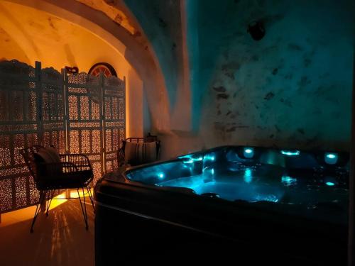 Orgon Apartment | L'envoûtement Provençal, jacuzzi privatif et SPA