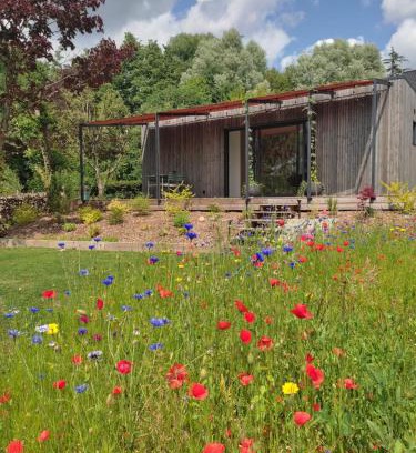 Saint-Jans-Cappel House | L'Ermitage - L'écolodge des Monts des Flandres - Au coeur de 800m2 de jardin privé