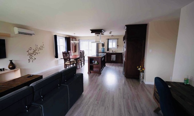 Saint-Ignace-de-Loyola House | La 1171A - Maison au domaine privé