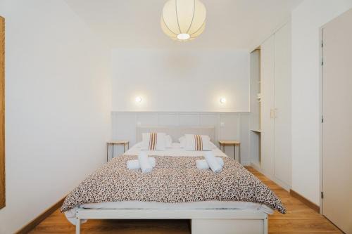 Pontorson Apartment | La Baie - Appartement de charme entièrement équipé à 5min du Mont St Michel