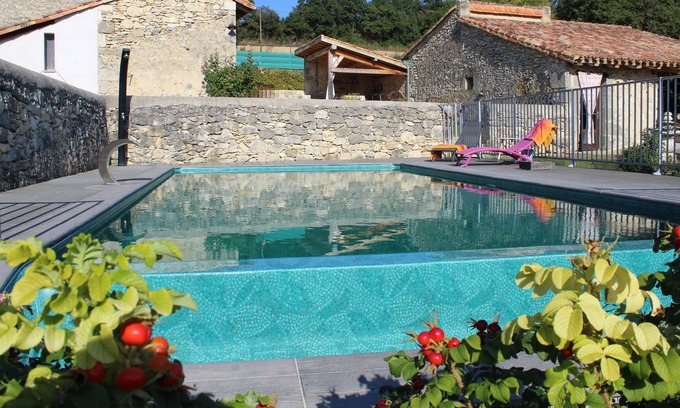 Nerac House | La Bernède, farmhouse with swimming pool