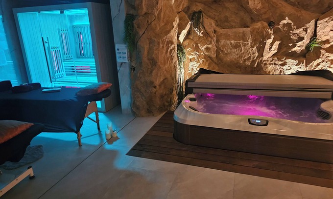 Besse-sur-Issole Bed & Breakfast | La Bess'itude bed and breakfast Riad 1001 nuits
