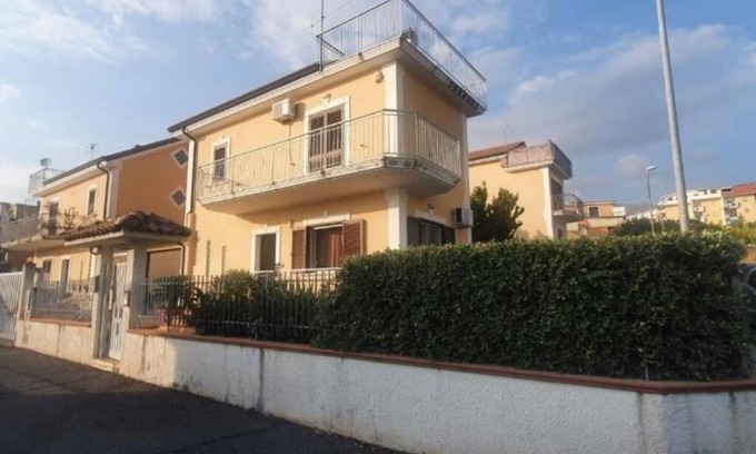 Scalea Villa | La Bombonera