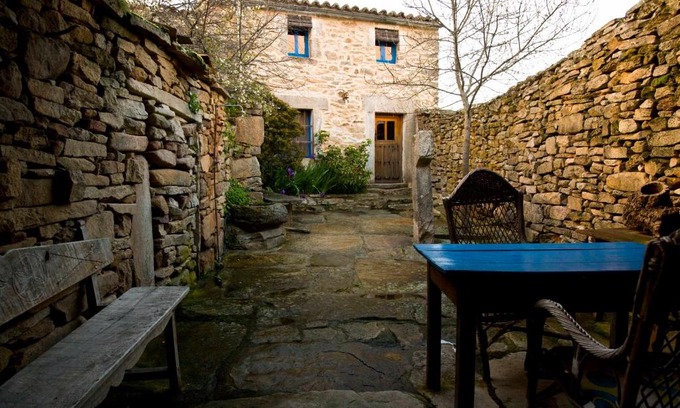 Fornillos de Fermoselle House | LA CABAÑA DE PORTUGAL