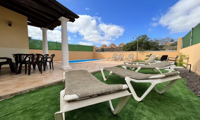 Geafond House | La Casa Amarilla - Mirador Lobos Golf