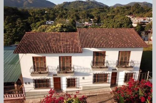 Copan Ruinas House | La Casa de Dona Irma Townhouse