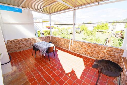 Fondon Apartment | La Casa de Manolo