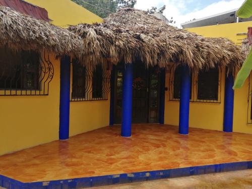 Piste House | La casa de piedra y colores en Chichén Itzá