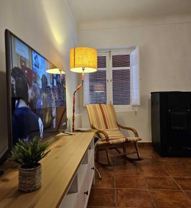 La Puerta de Segura Apartment | La Casa del Cartero By Travel Home