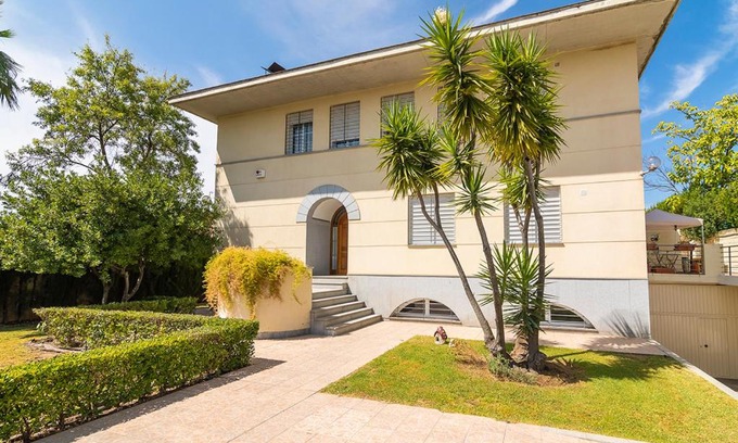 Distrito Norte Sierra House | La casa del olivo en Córdoba